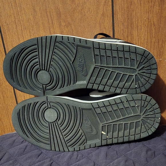 Jordan One Lows - Picture 3 of 3